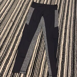 STRUT THIS! Black and grey paneled leggings